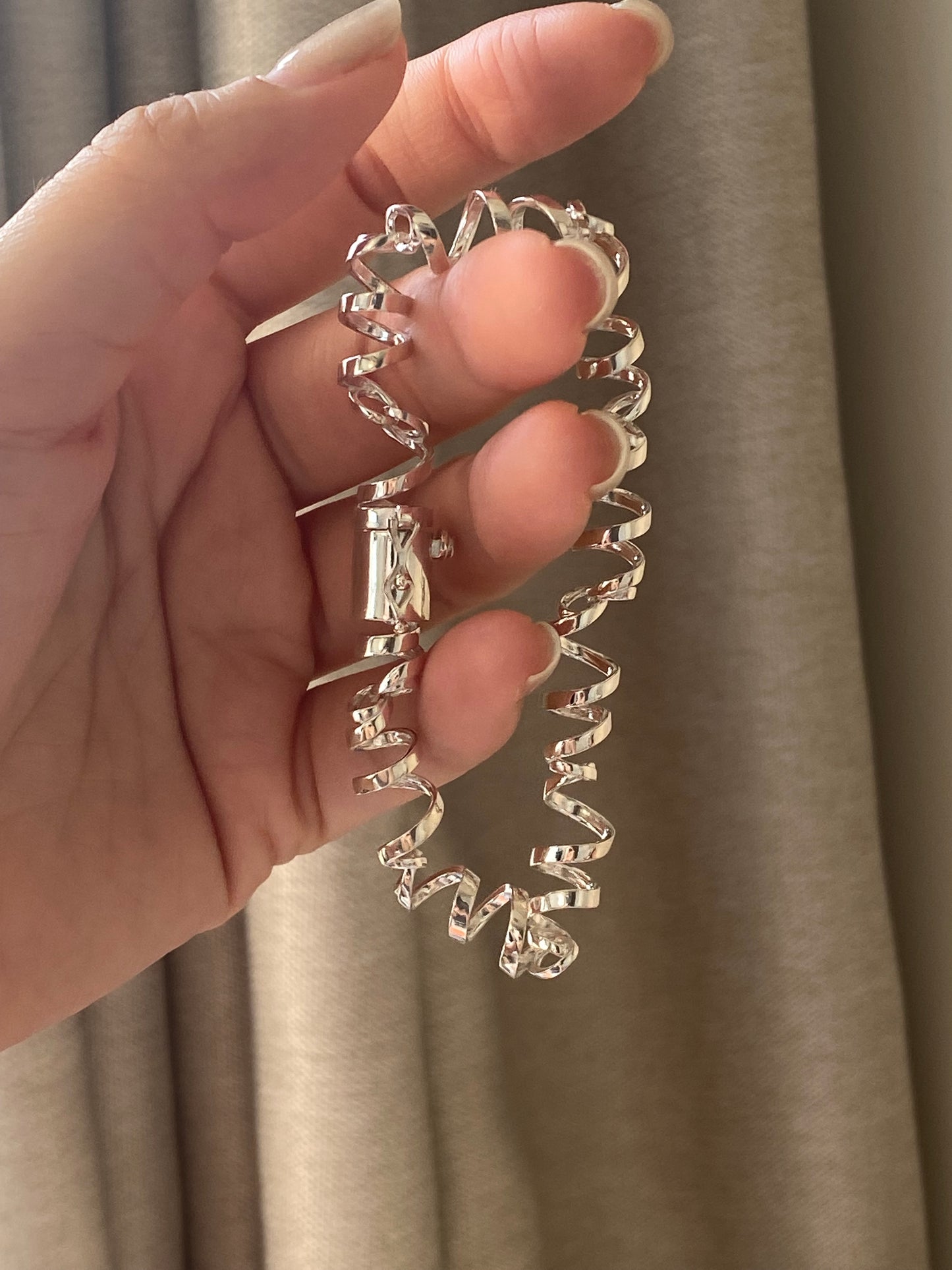Sterling Silver Twisted Ribbon Wire Bracelet |925Street