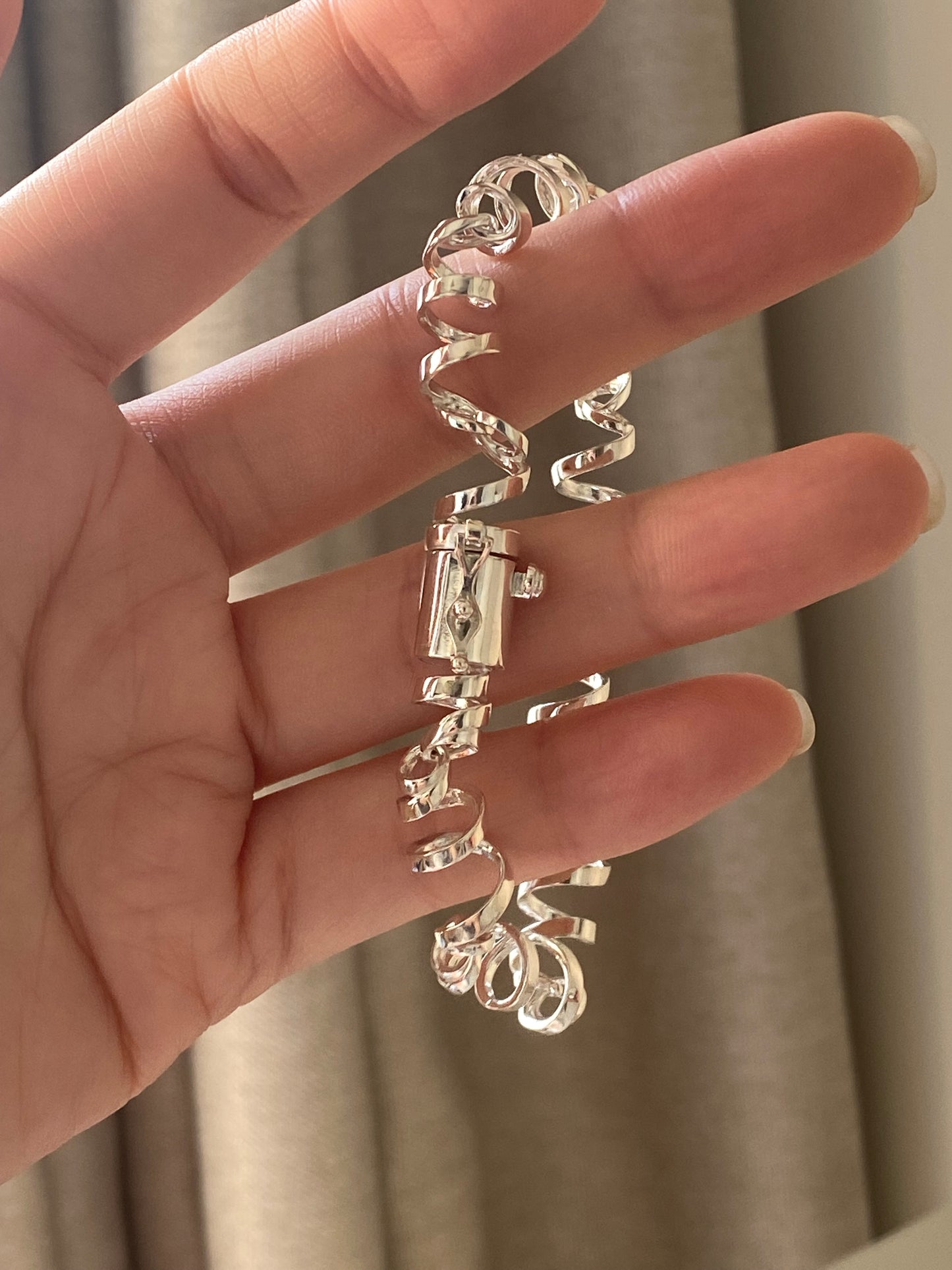 Sterling Silver Twisted Ribbon Wire Bracelet ｜925Street