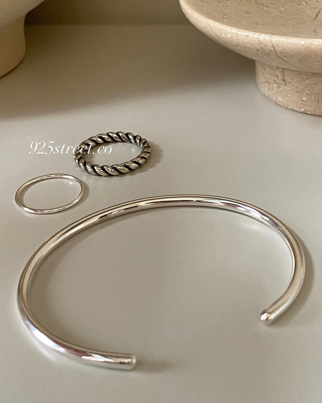 Sterling Silver Sleek Cuff Bangle ｜925Street