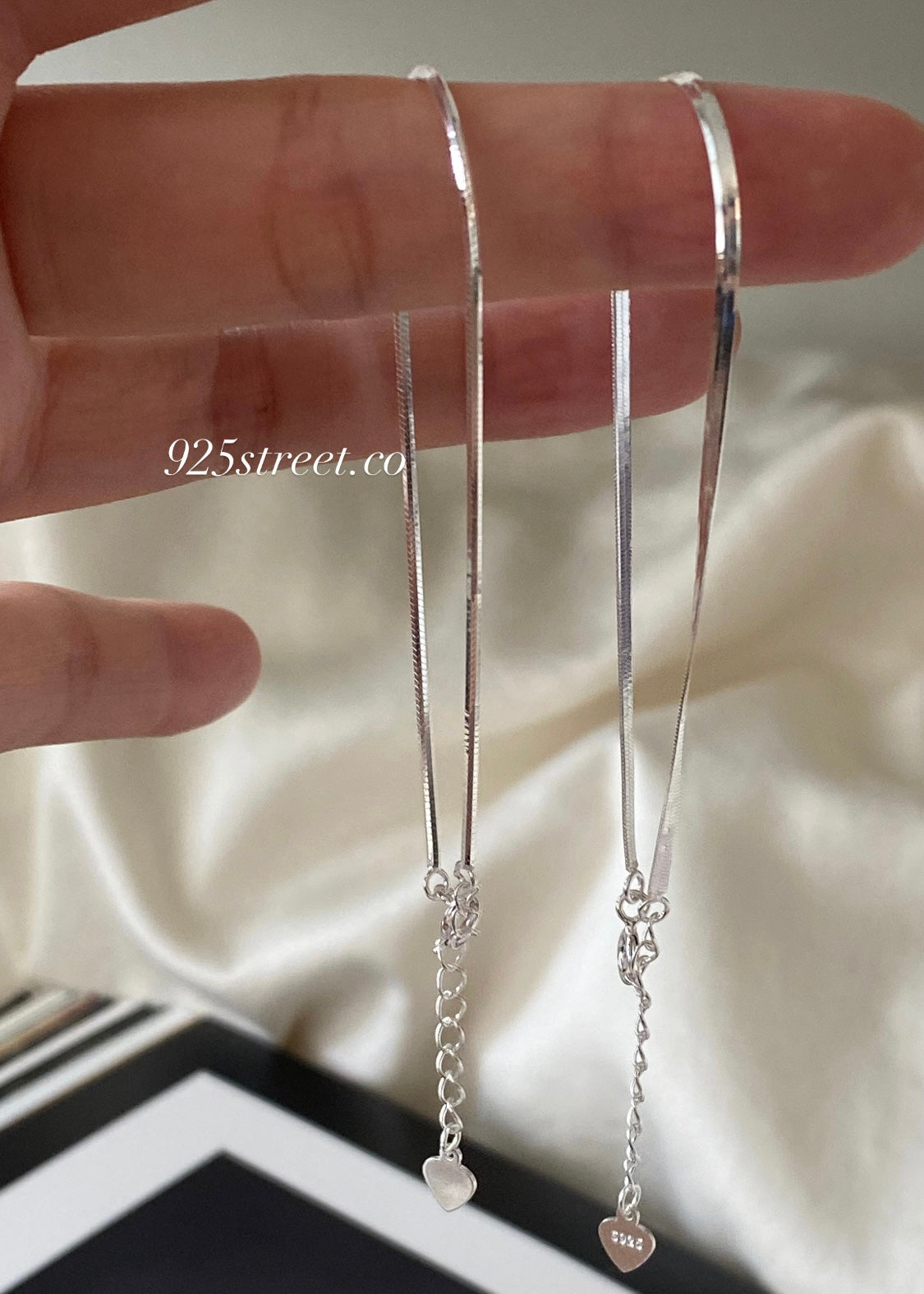 Silky Line Bracelet – Minimalist Elegance in Sterling Silver